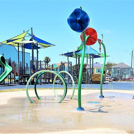 Casaazul-2605A-Couples Retreat By Beach & Pleasure Pier 1 Block Away- 2Bed 2Bath- 7 Minutes To Cruise Terminal 加尔维斯敦 外观 照片
