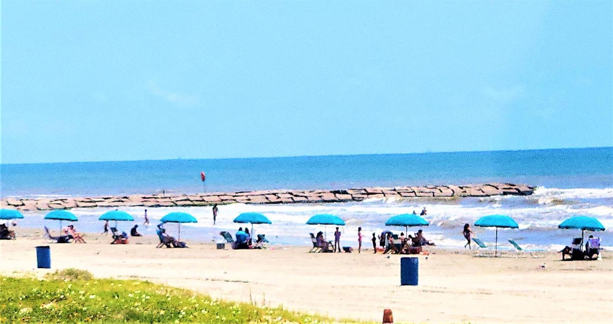 Casaazul-2605A-Couples Retreat By Beach & Pleasure Pier 1 Block Away- 2Bed 2Bath- 7 Minutes To Cruise Terminal 加尔维斯敦 外观 照片
