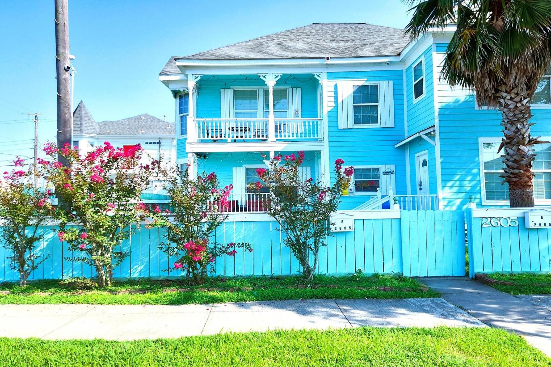 Casaazul-2605A-Couples Retreat By Beach & Pleasure Pier 1 Block Away- 2Bed 2Bath- 7 Minutes To Cruise Terminal 加尔维斯敦 外观 照片
