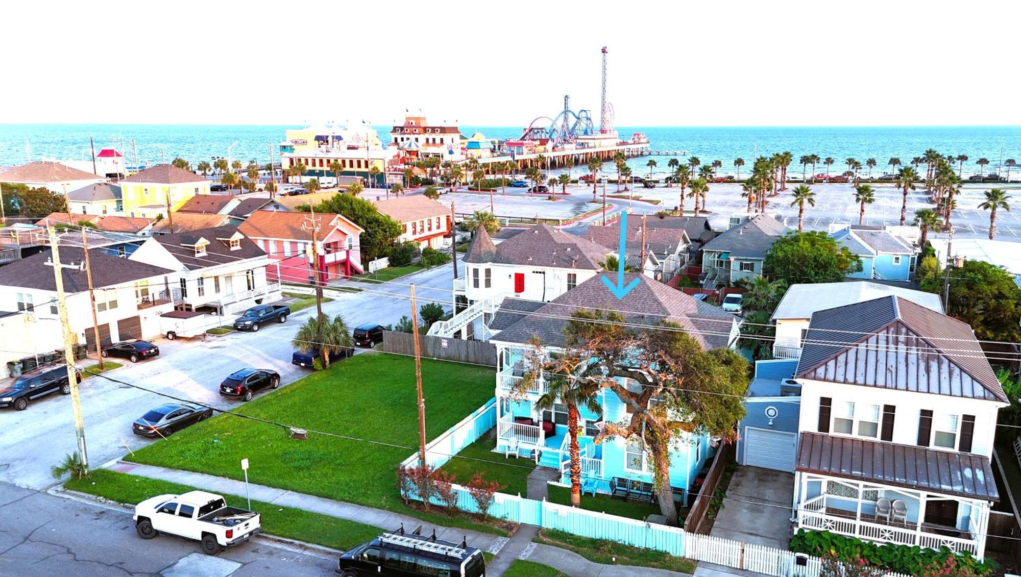 Casaazul-2605A-Couples Retreat By Beach & Pleasure Pier 1 Block Away- 2Bed 2Bath- 7 Minutes To Cruise Terminal 加尔维斯敦 外观 照片